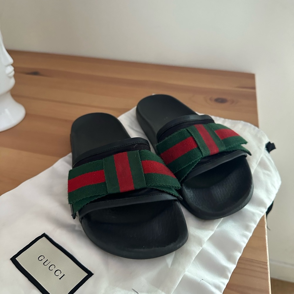 GUCCI Slides Bow